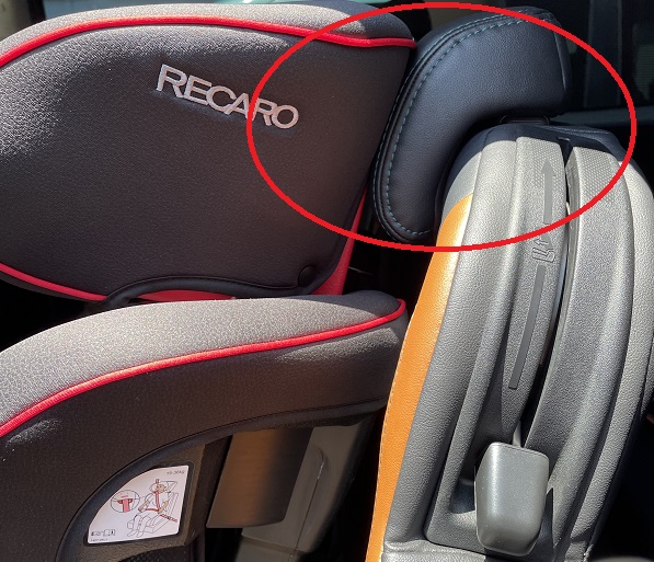 RECARO J3 ヘッドレスト干渉